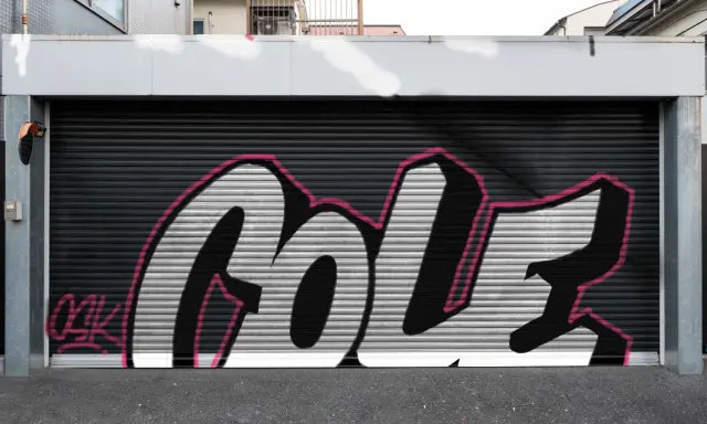 Graffiti artwork by COLExOSK