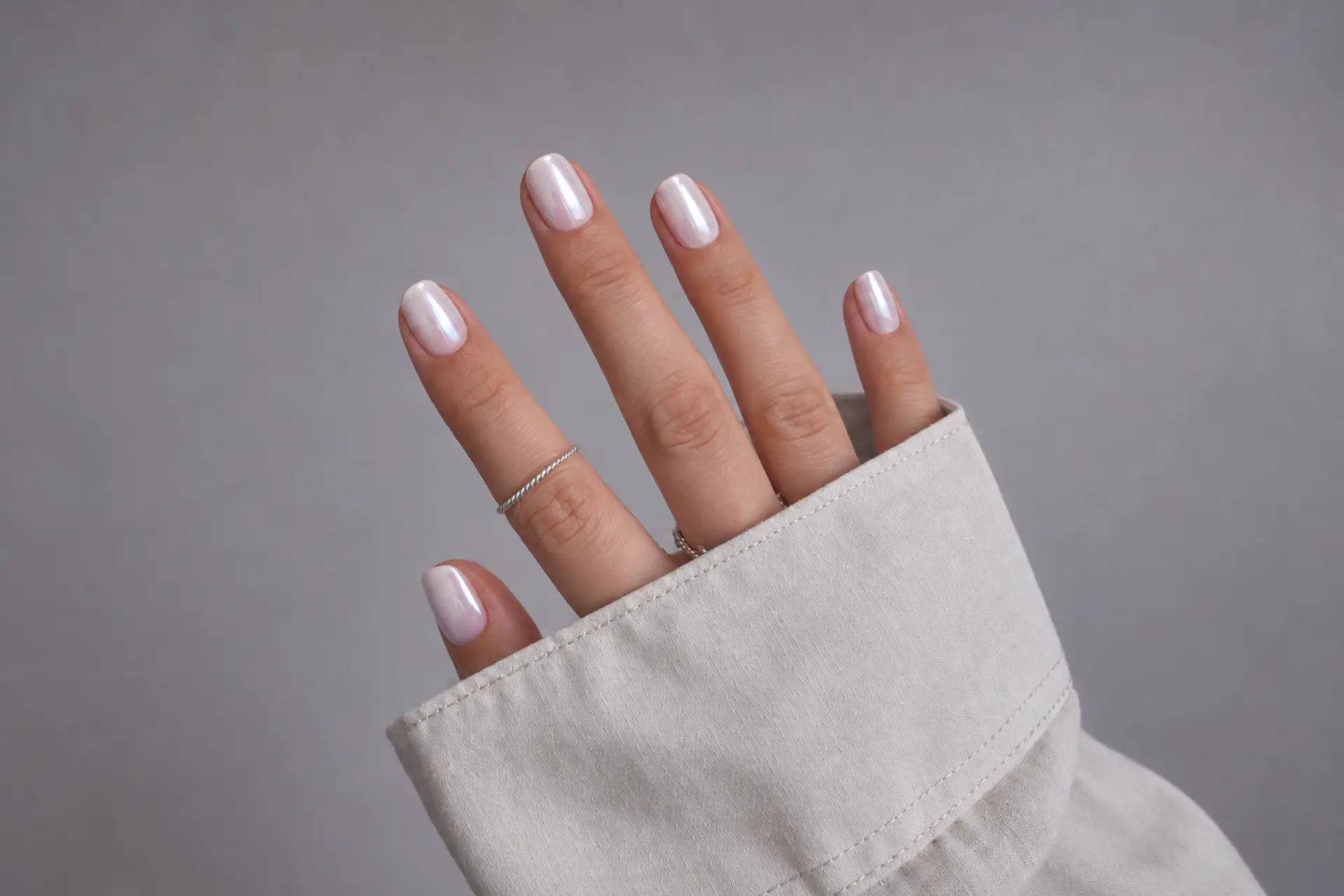 25 Short Minimalist Nail Ideas With Tiny Details