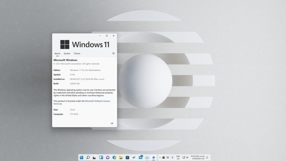 Windows 11 Taskbar needs to be succeeded by a rounded floating dock ...