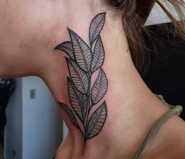 Blackwork por Juliana Janeiro
