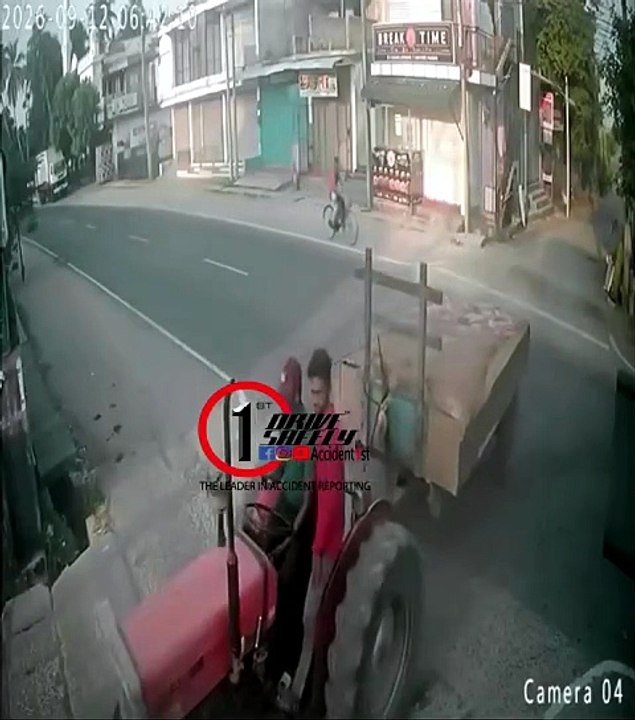 பக்கவாட்டு வீதியில் இருந்து பிரதான வீதியில் நுழைந்த மோட்டார் சைக்கிள் அதிவேகமாக பயணித்த பஸ்ஸுடன் மோதியதில் சாரதி உயிரிழந்துள்ளார்.