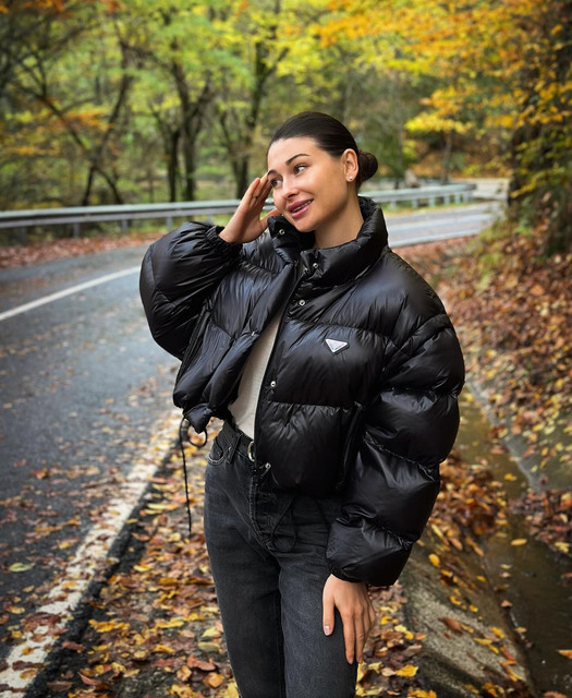 Maria-Bogach-Wallpapers-Insta-Fit-Bio.jpg