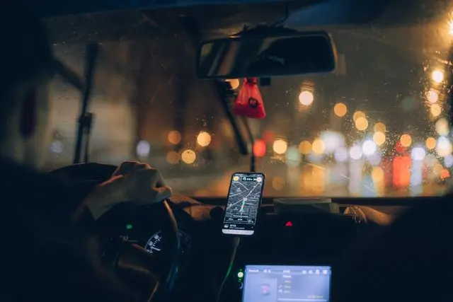 Fiscalitatea și contabilitatea pentru Uber și Bolt: soluții clare și precise