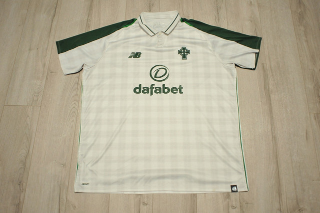 celtic-18-away.jpg