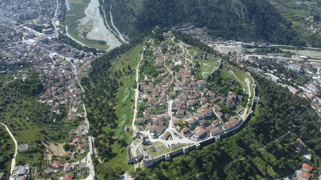Berat-Castle-04.jpg