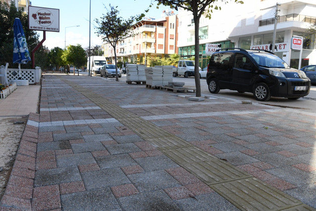 ANTALYA-YA-RNEK-KALDIRIM