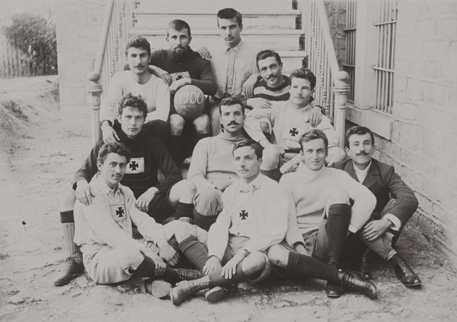 1900 ΡΟΒΕΡΤΕΙΟΣ ΣΧΟΛΗ ΜΠΑΣΚΕΤ.jpg
