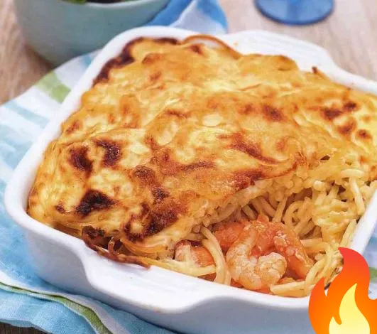 Постер Спагетти, запеченные с креветками и лососем