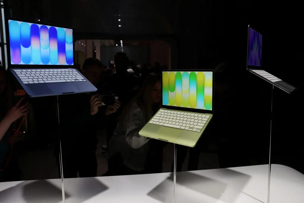 Apple hikes Mac and iPad prices, cites AI‑driven memory chip shortage