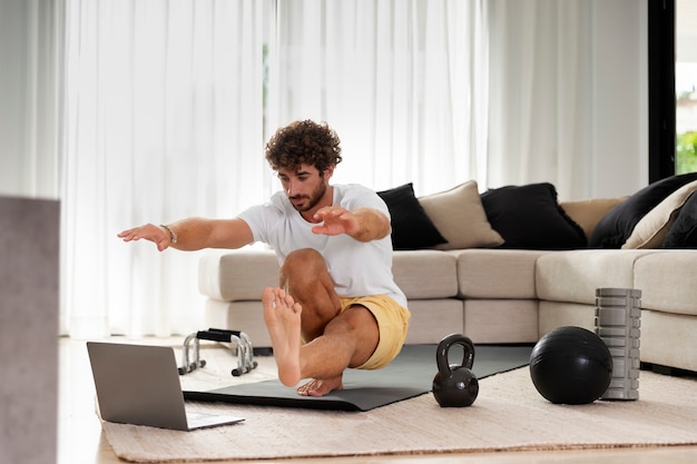Treino de braço em casa sem equipamento