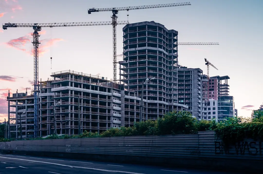 Cum să construiești un portofoliu imobiliar, chiar și cu un job full-time