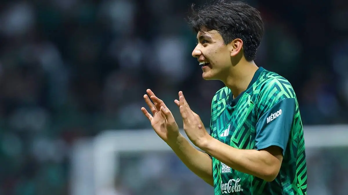 Man United to Rival Europe's Elite for Mexican Teen