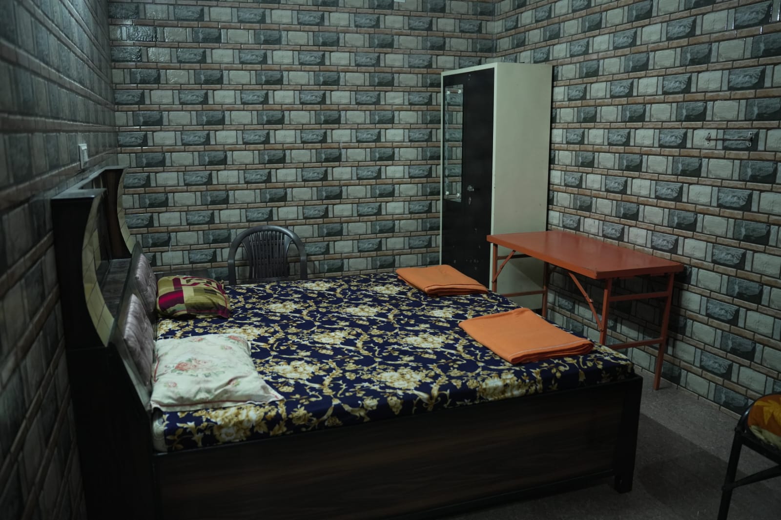 Room booking image 4