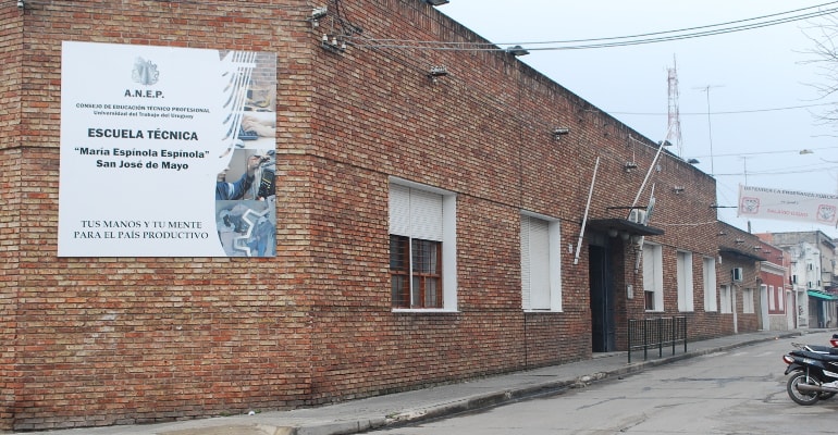 Escuela Tecnica Maria Espinola Espinola