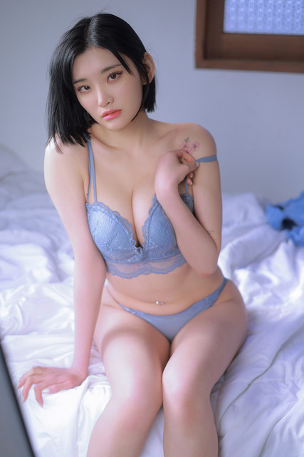 Sula-Blue-064