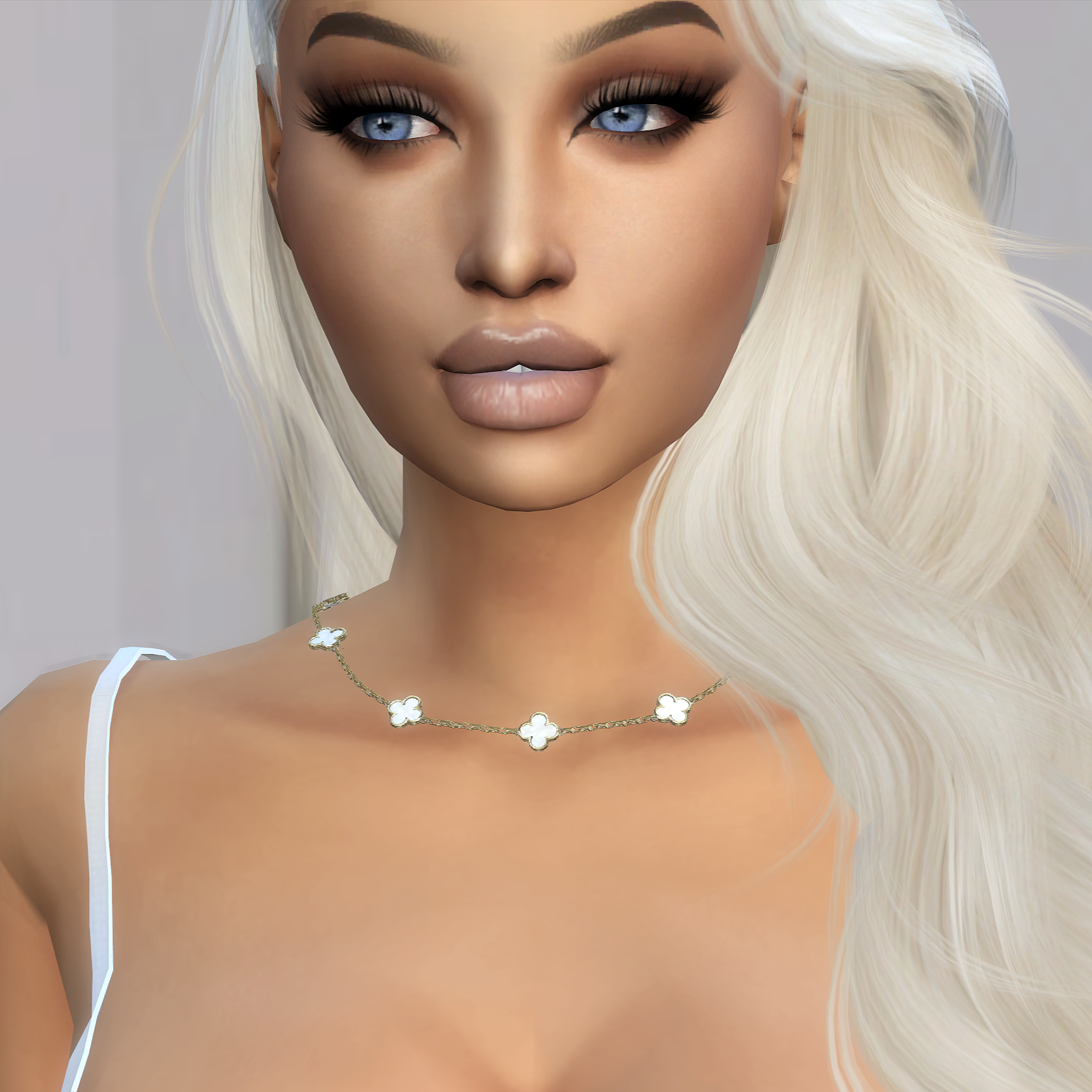 In-Game-10-Motif-Necklace