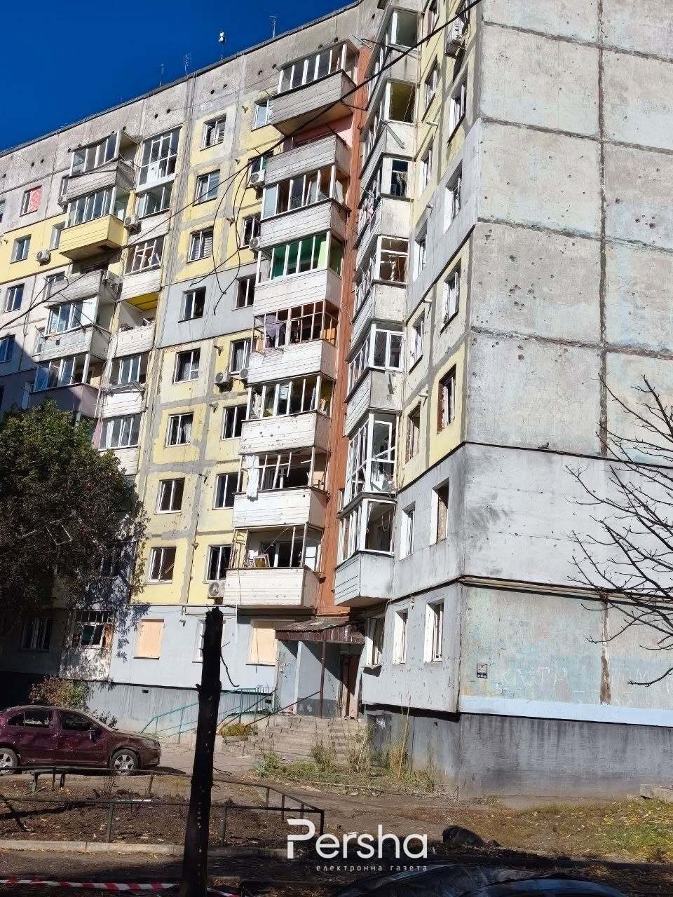 Атака на Кропивницький 14 жовтня люди розбирають завали Перша електронна газета (32)