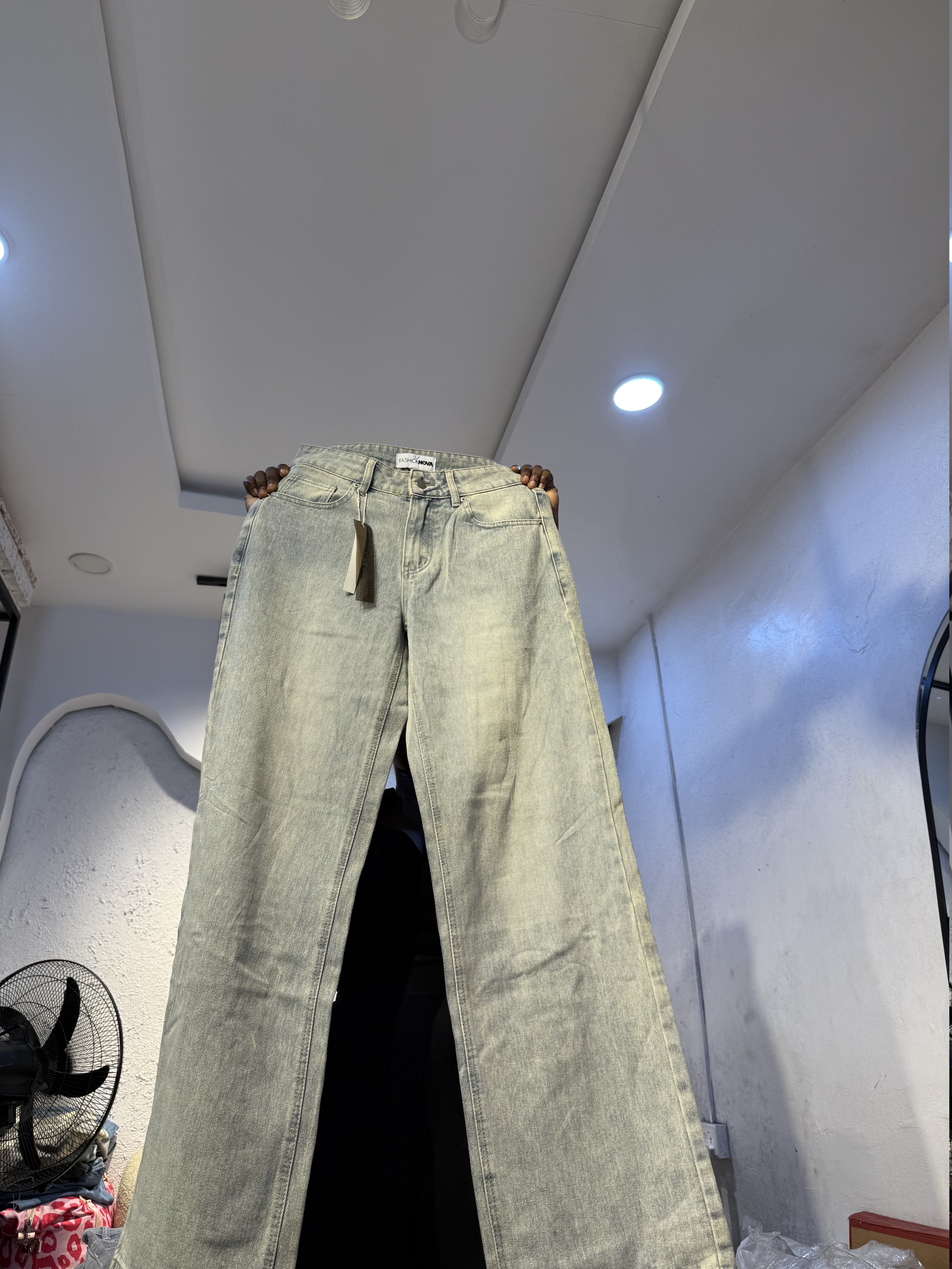 Waist 28