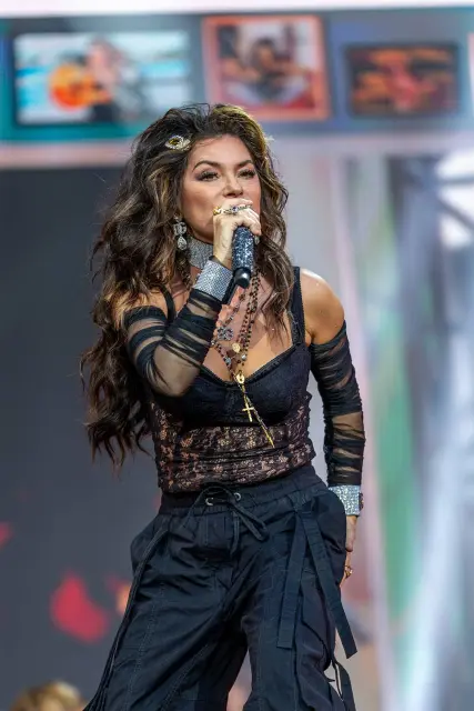 shania limerickireland070726 pro21