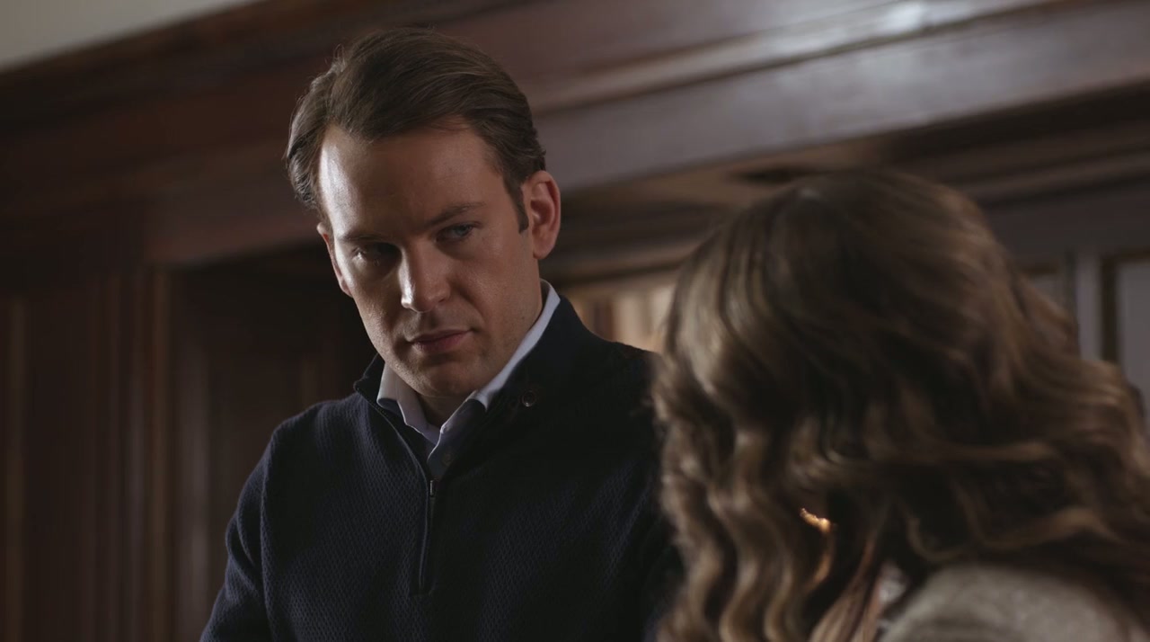 A Christmas Prince Screenshot