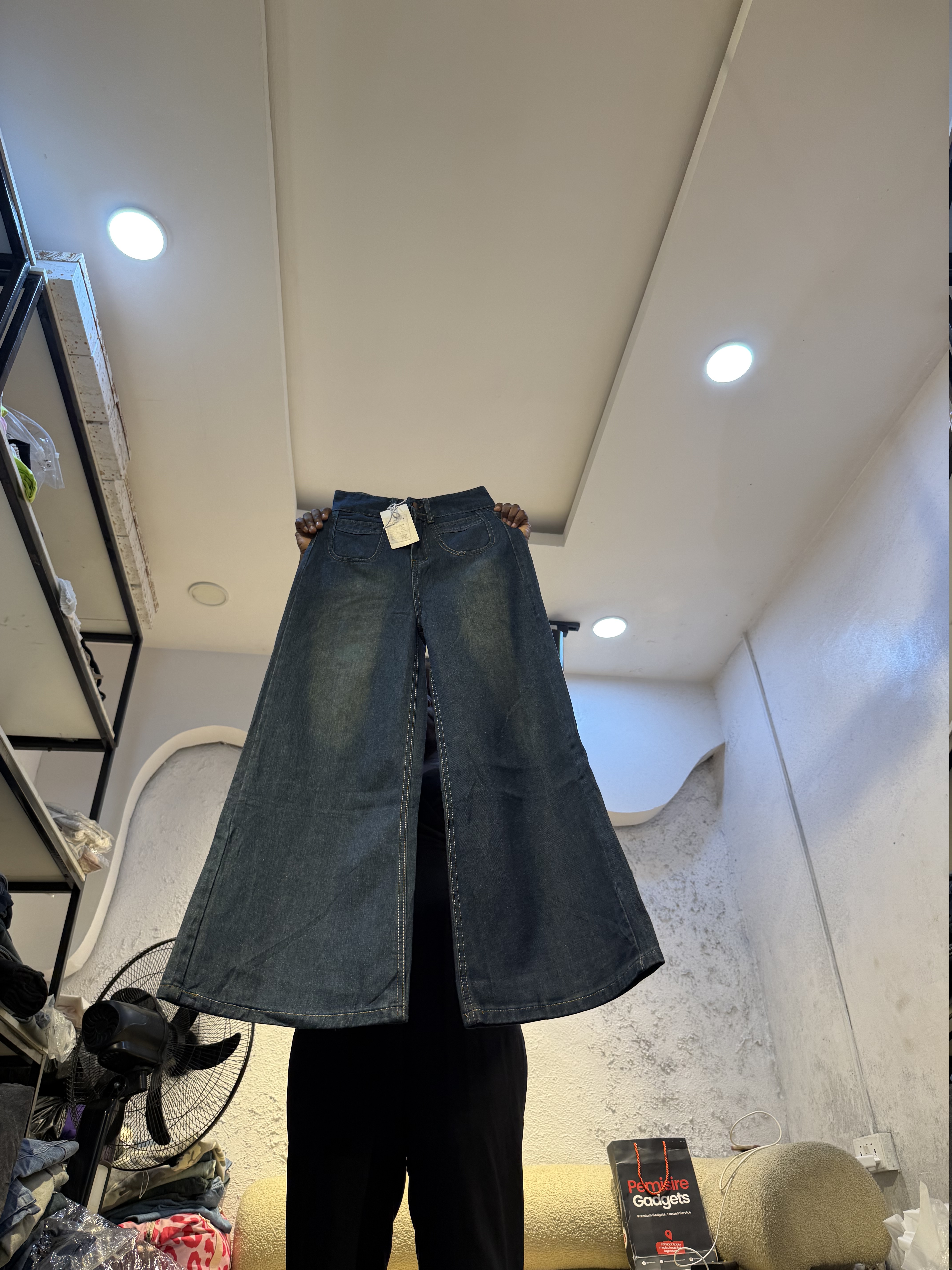 Waist 28