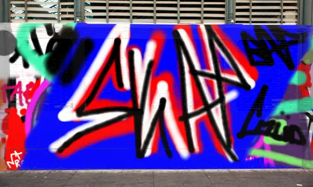Graffiti artwork by Cmudikk