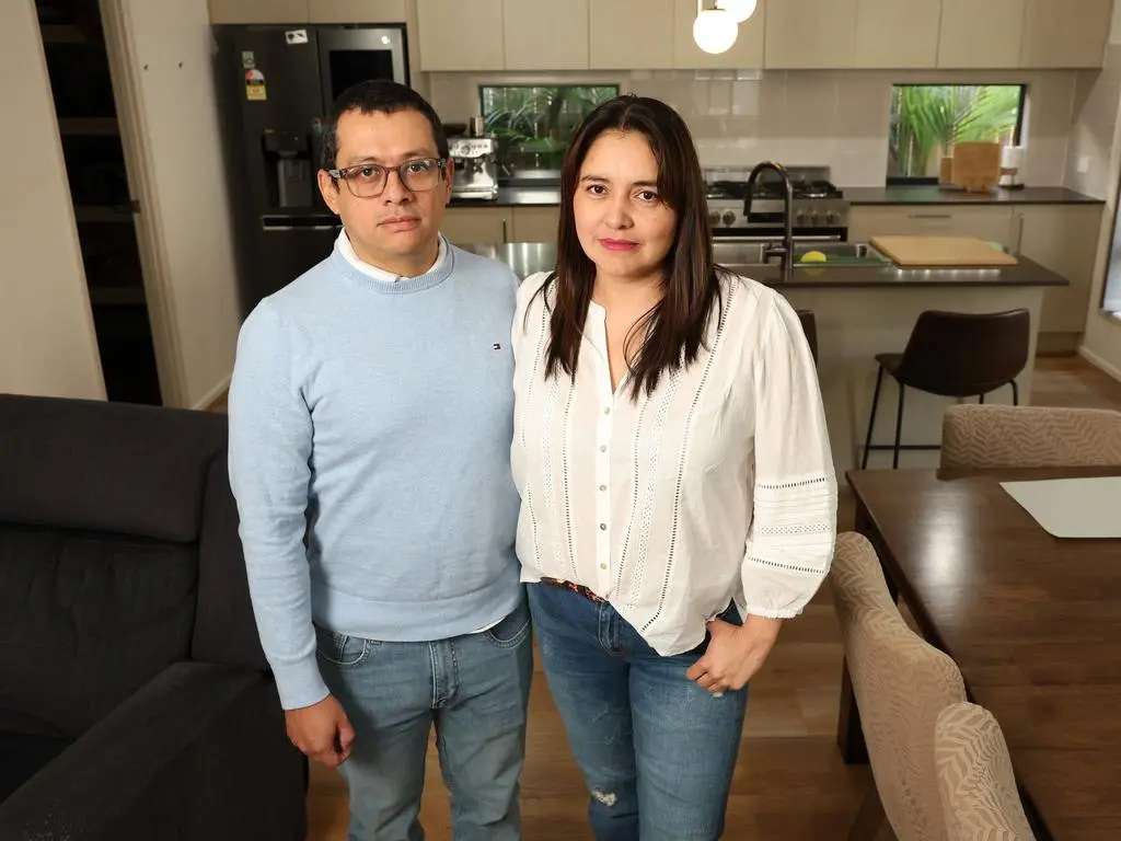 Piața imobiliară blochează planurile de viață: Familiile se luptă să vândă case