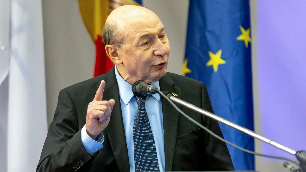 Băsescu: Devalizarea României nu se datorează salariilor bugetarilor, ci sporurilor acestora