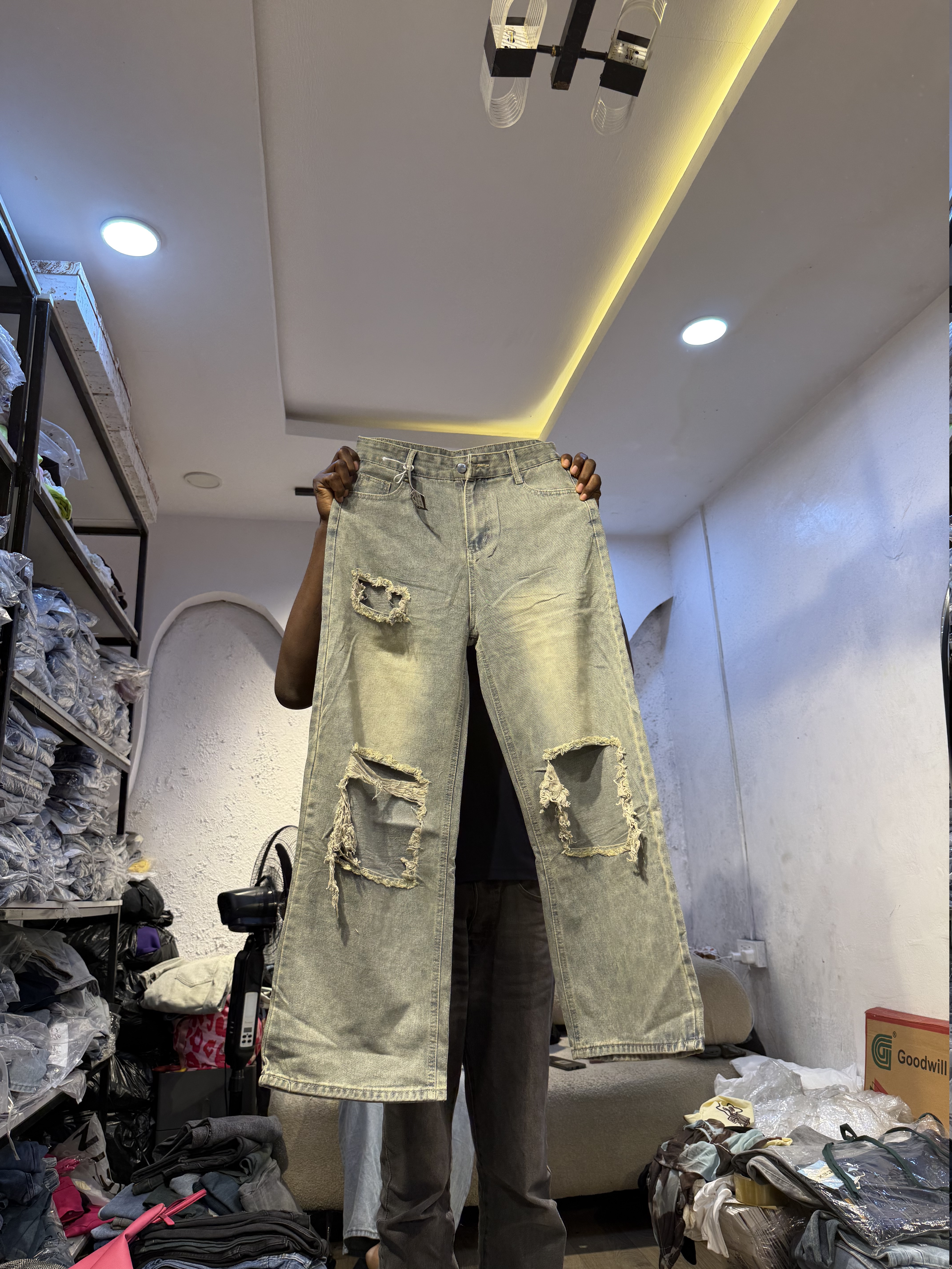 Waist 32