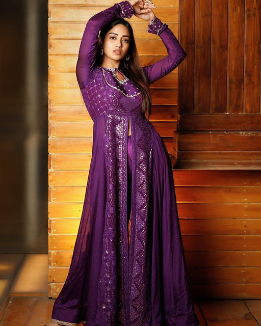nivethapethuraj-1.jpg
