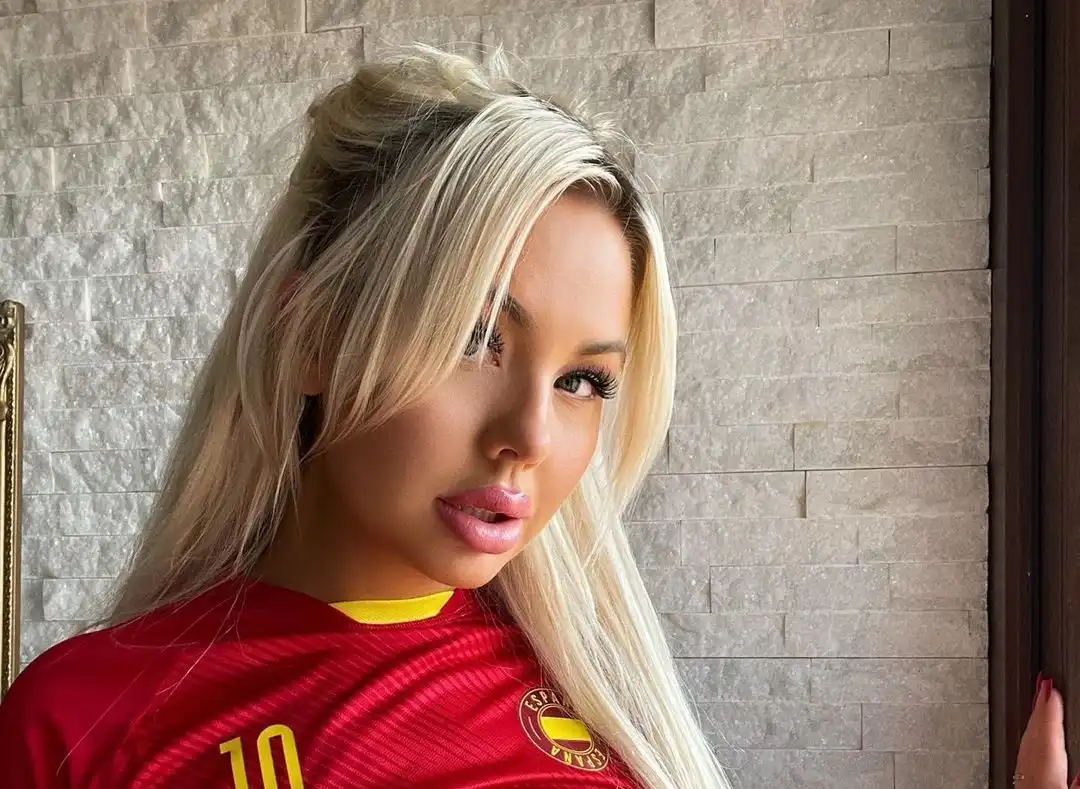 Amanda Breden Wallpapers Insta Fit Bio (14)