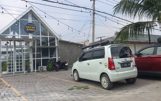 Batas Rindu Cafe and Eatery