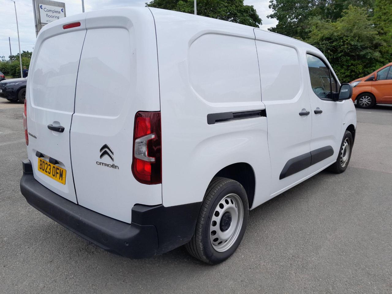 citroen 01206 574488...