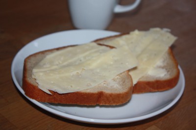 [HowToBasic] How To Make A Cheese Sandwich | ResetEra