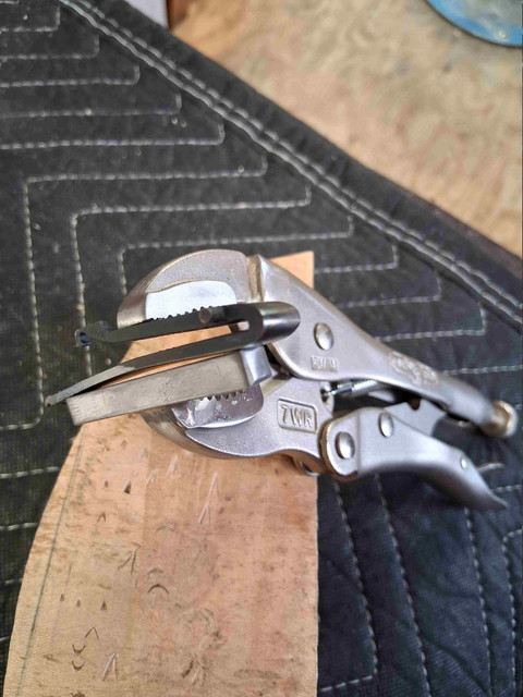Spring vise