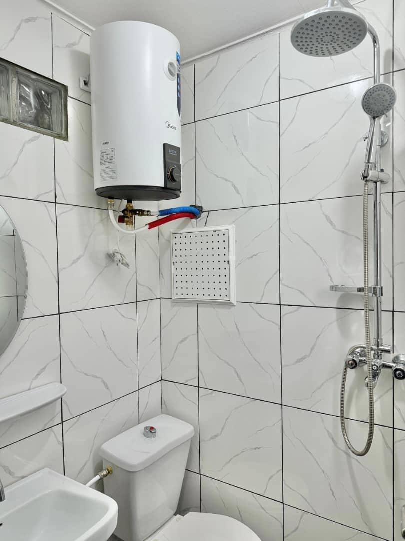 Studio meublé à louer à Logpom, Douala - 30000 FCFA/nuit