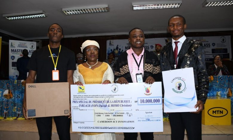 Illustration - Cameroun : InReach, une plateforme d'IA pour traduire le web en langue des signes, remporte le Prix du président