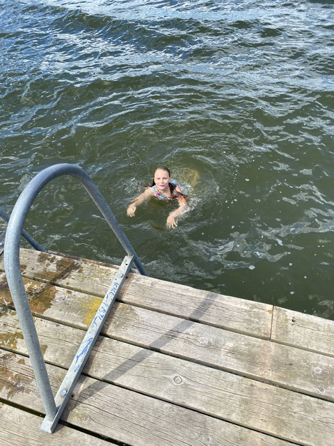 E2-C466-E1-A1-B9-4-BB7-AFEB-BE10-E4-DC36