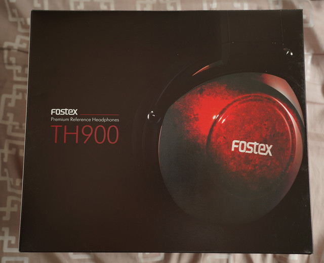 Fostex TH900 Package Box resize.jpg