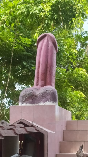 Penis-Grabstein.png