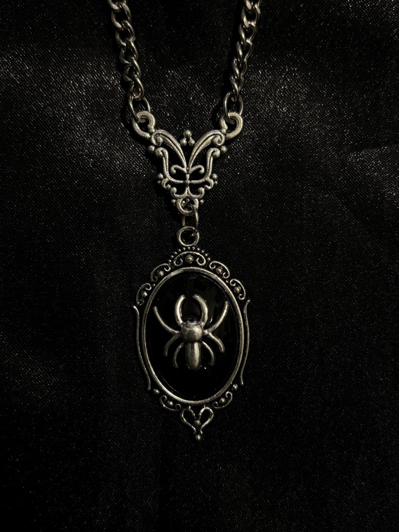 spider pendant