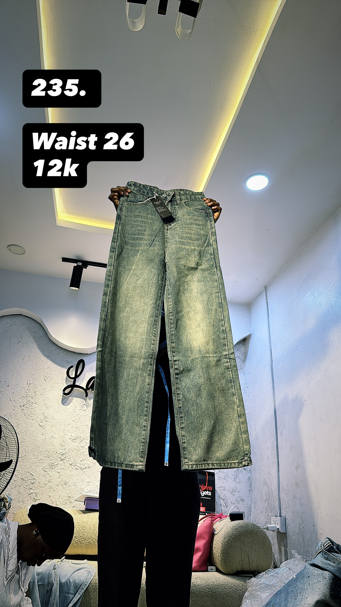 Waist 26
