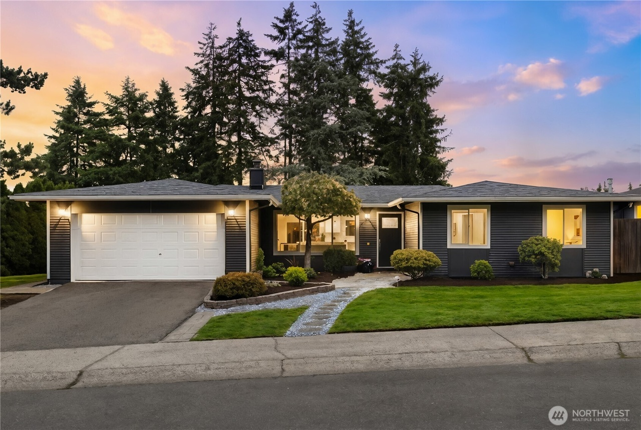 Custom home exterior siding