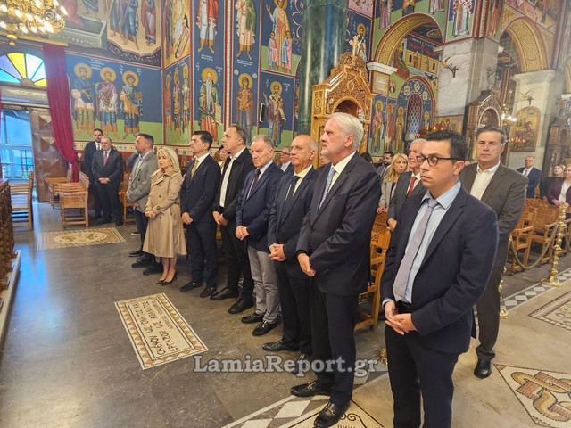 δικηγοροι008.jpg