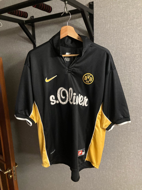 dortmund-98-away.jpg