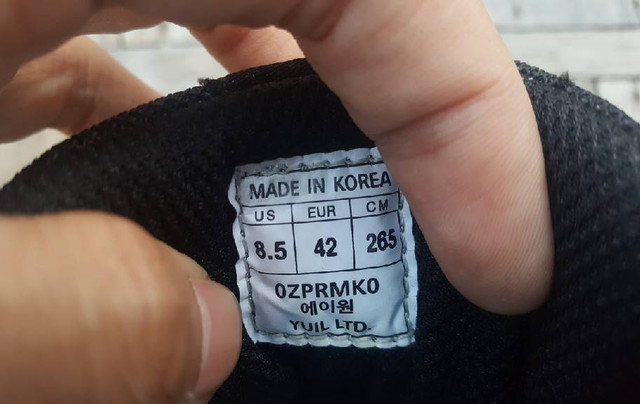 296115