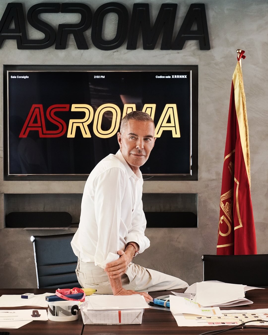 Dean e Dan Caten presentano la partnership con AS Roma Dean Caten nella sede dell'AS Roma durante la presentazione della partnership con Dsquared2
