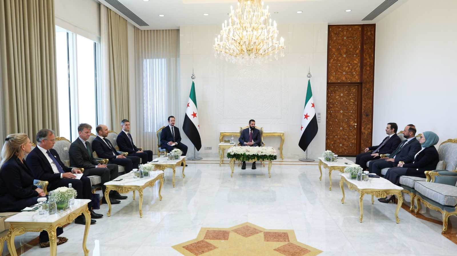 الرئيس الشرع يستقبل بدمشق وزيري الخارجية والهجرة الهولنديين
