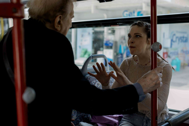 Blue-Bus-16.jpg