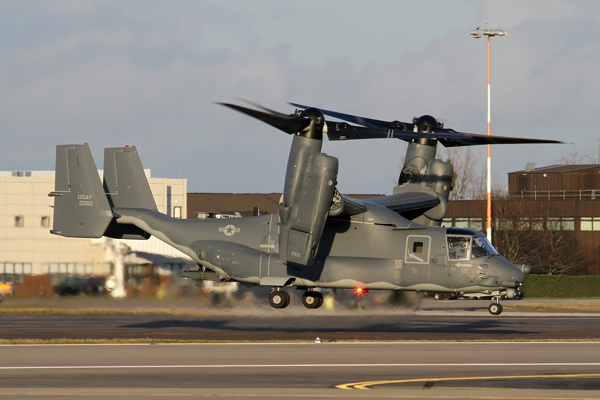 Cv22 Fast Roping The CV-22 at Mildenhall. - Aviation Photography - Britmodeller.com
